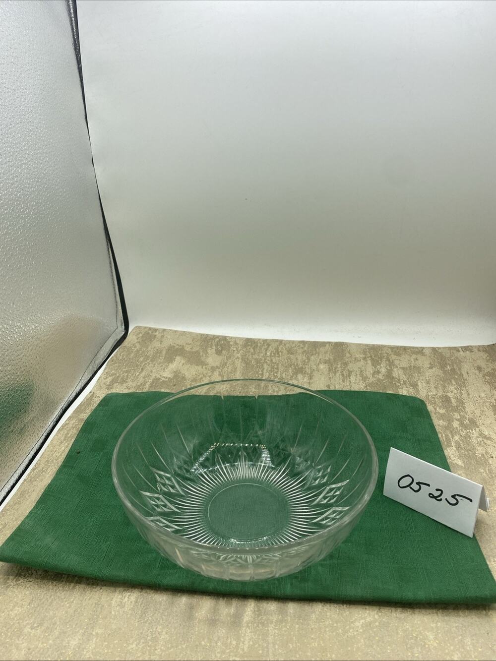 Vintage Diamond Vertical Lines Patterned Clear Glass Serving Bowl 7 1/2"